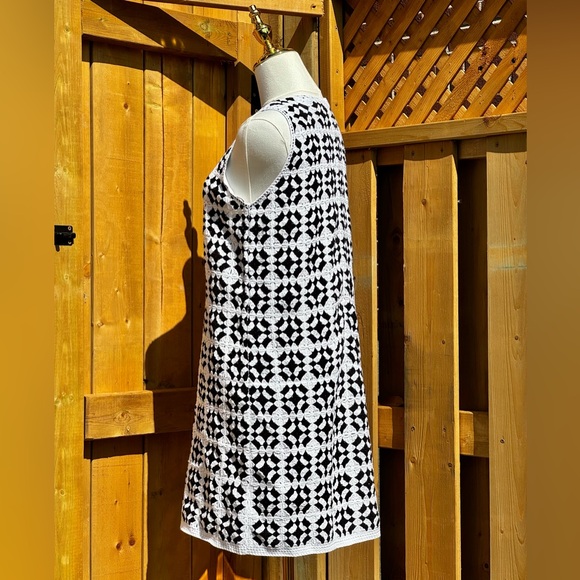🆕 FARM Rio 🧿 NWT Patch Crochet Black & White Monochrome Mini Dress - Size L - Picture 8 of 16